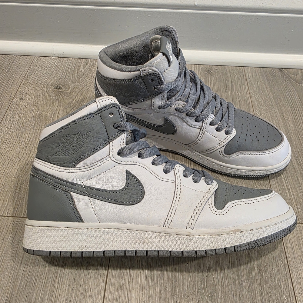 Nike Air Jordan 1 Retro High Stealth Gray White High Top, Big kids 6, Womens 7.5